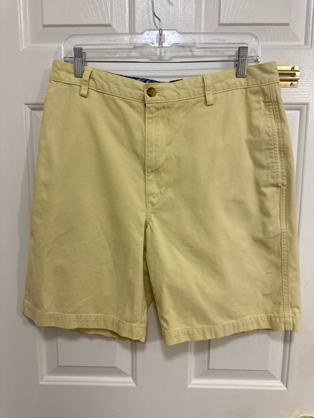 Chaps Light Yellow Cotton Flat-Front Men's Shorts